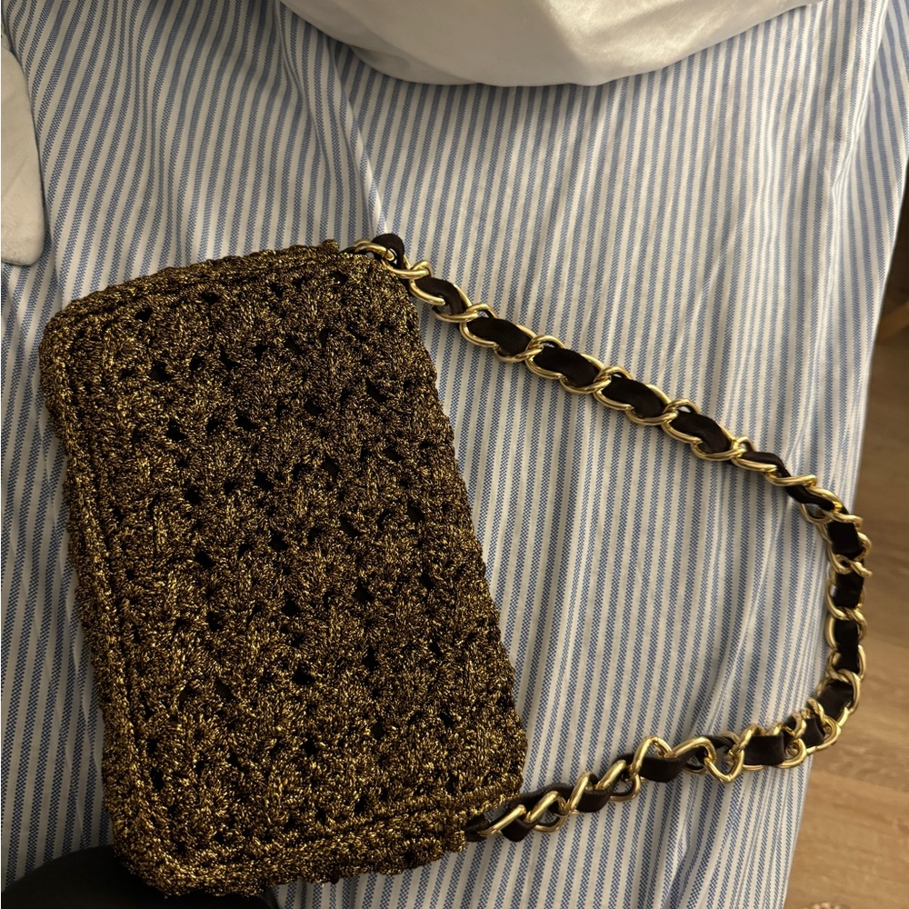 Gold and Black Textured Shoulder Bag with Chain Strap - Picture 3 of 4